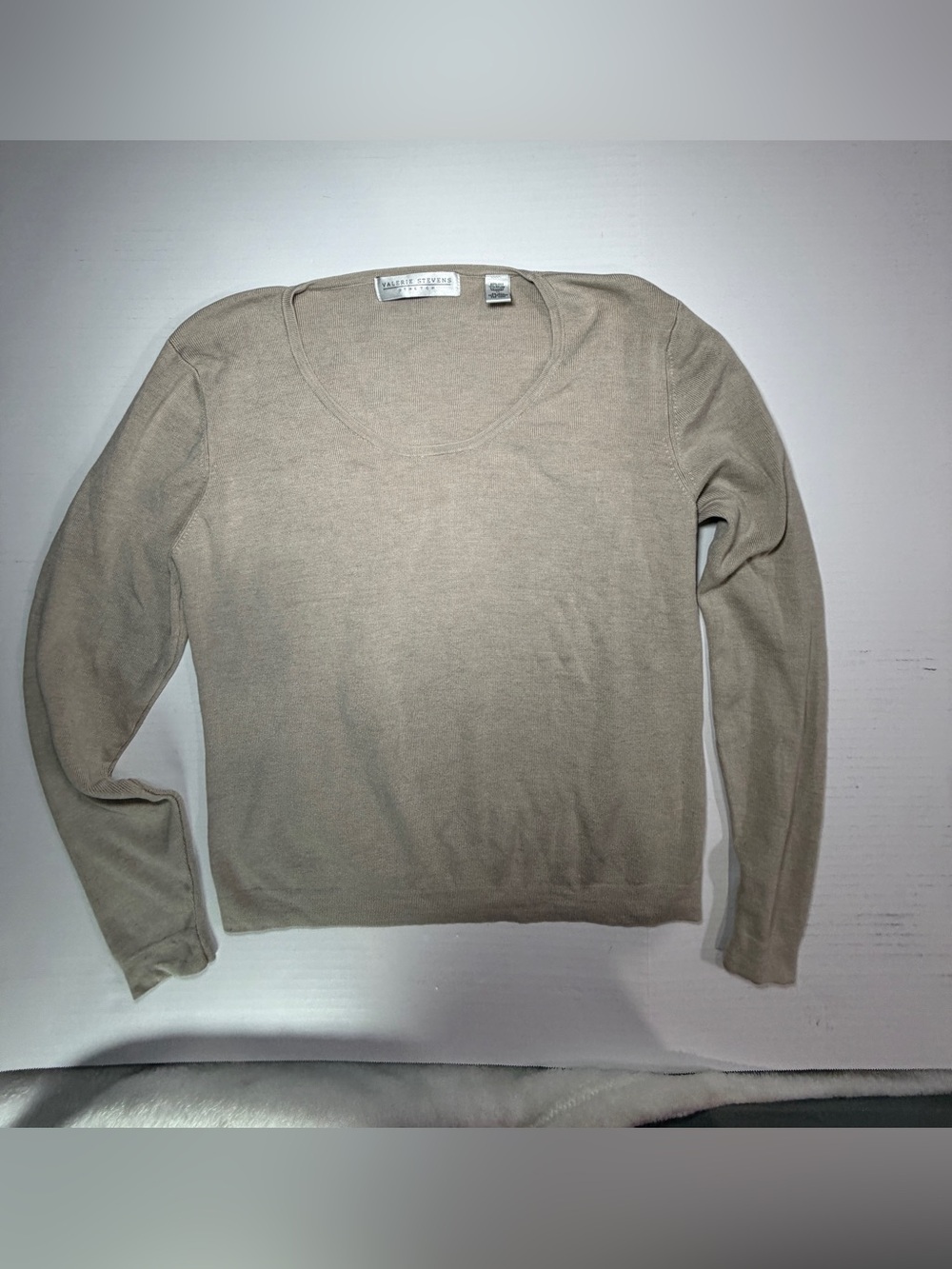 Valerie Stevens Women's Taupe V-Neck silk blend Sweater